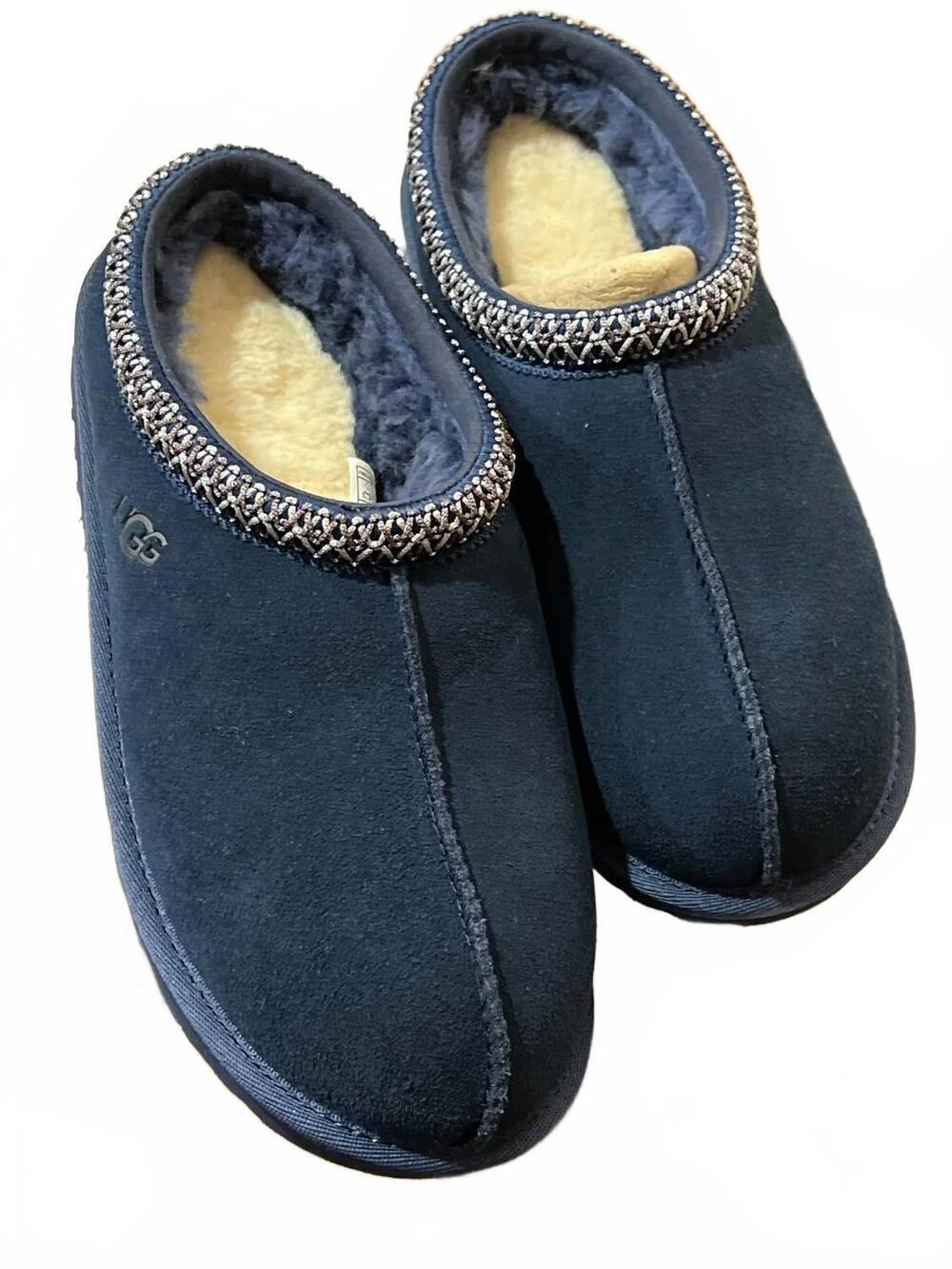 NEW UGG kid's suede stitched slippers in blue - Picture 4 of 4